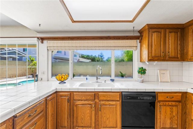 9652 Duke, Westminster, CA 92683