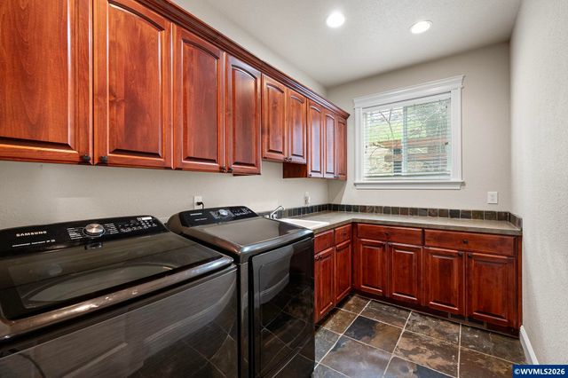 990 Westfarthing Wy NW, Salem, OR 97304