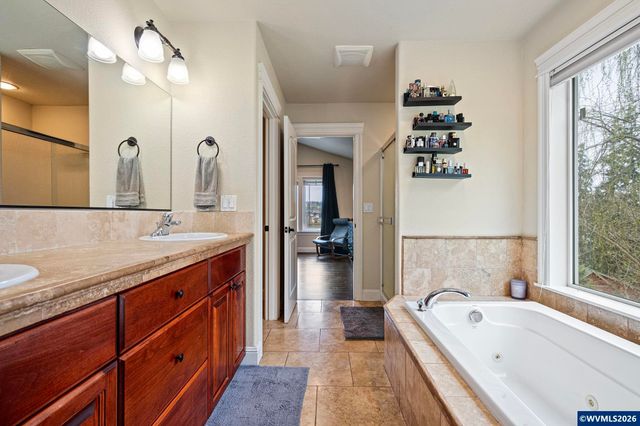 990 Westfarthing Wy NW, Salem, OR 97304