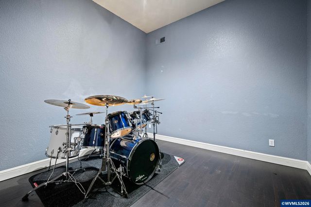 990 Westfarthing Wy NW, Salem, OR 97304