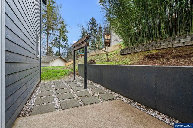 990 Westfarthing Wy NW, Salem, OR 97304