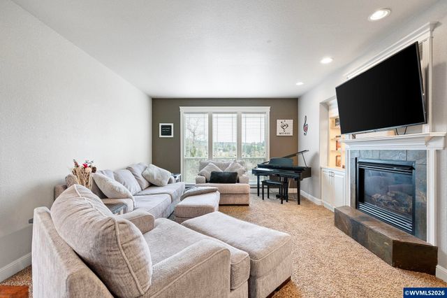 990 Westfarthing Wy NW, Salem, OR 97304