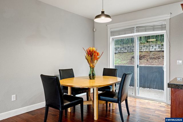 990 Westfarthing Wy NW, Salem, OR 97304