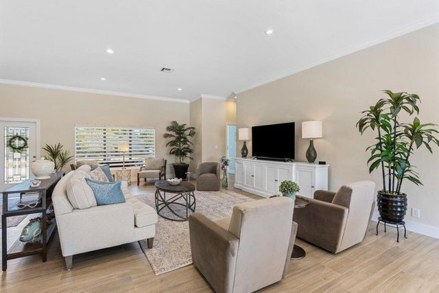 1008 SE 10th Court, Deerfield Beach, FL 33441