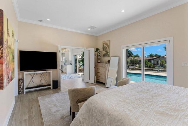 1008 SE 10th Court, Deerfield Beach, FL 33441