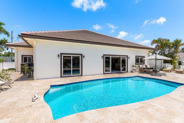 1008 SE 10th Court, Deerfield Beach, FL 33441