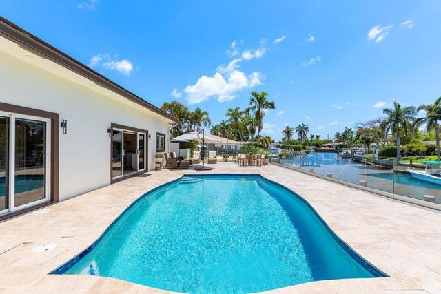 1008 SE 10th Court, Deerfield Beach, FL 33441