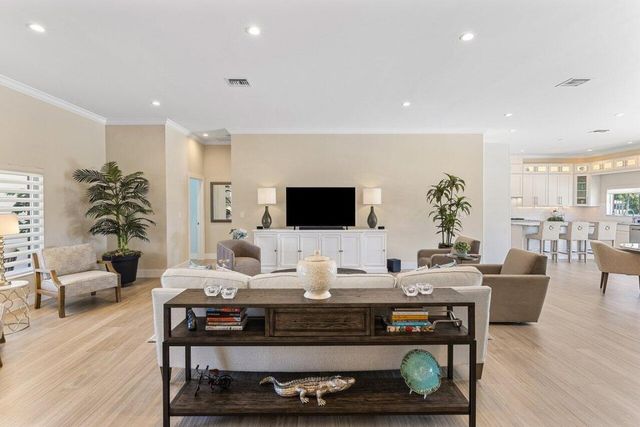 1008 SE 10th Court, Deerfield Beach, FL 33441