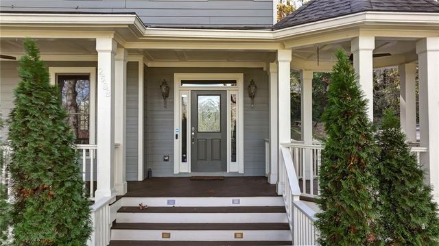 2588 Defoors Ferry NW Road, Atlanta, GA 30318