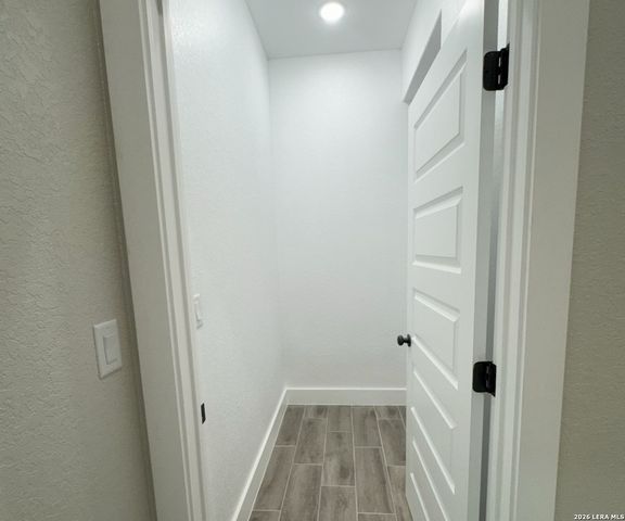 117 W SHORT MEADOW DR, Lytle, TX 78052