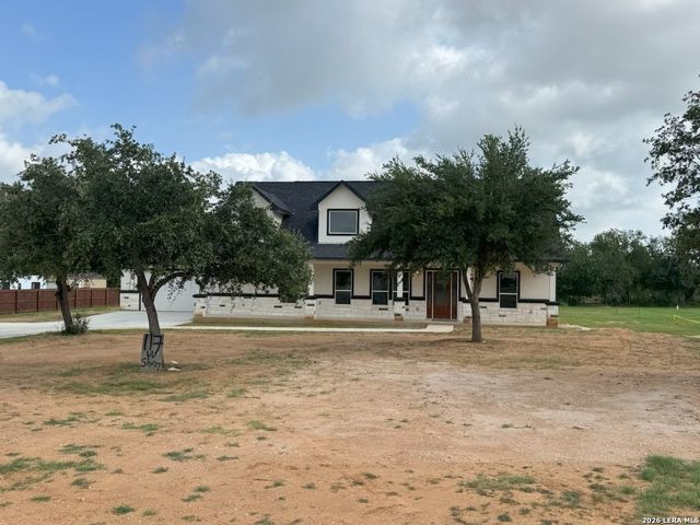 117 W SHORT MEADOW DR, Lytle, TX 78052