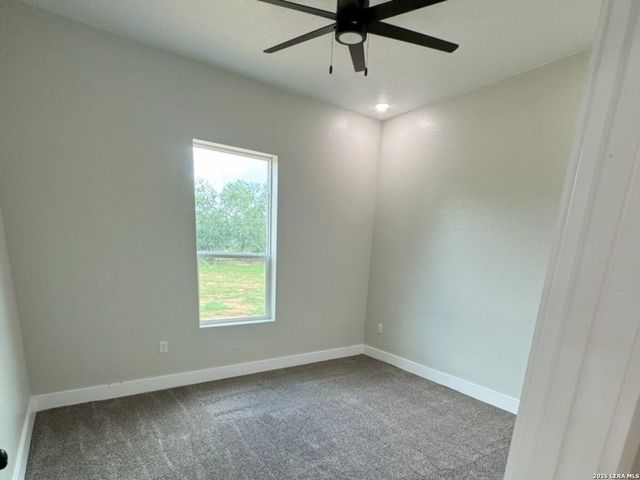 117 W SHORT MEADOW DR, Lytle, TX 78052