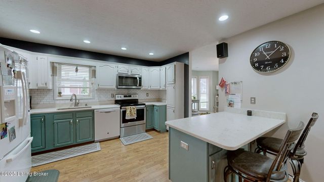 462 Millers Crossing, Shepherdsville, KY 40165