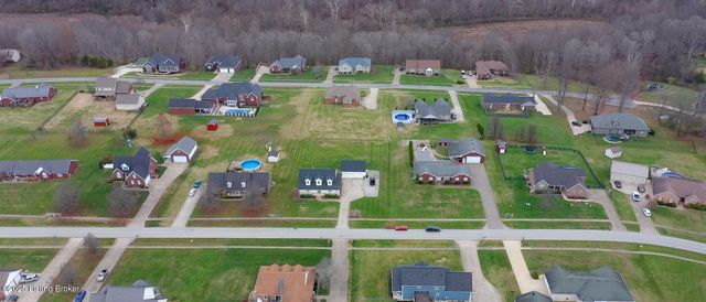 462 Millers Crossing, Shepherdsville, KY 40165