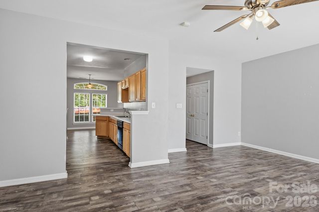 6172 Prosperity Church Road, Charlotte, NC 28269