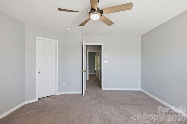 6172 Prosperity Church Road, Charlotte, NC 28269