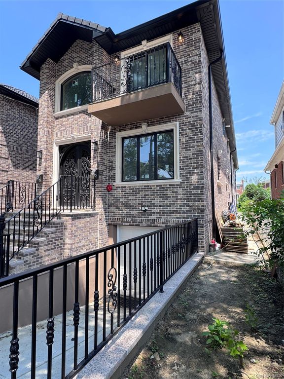 147-15 22nd ave, Whitestone, NY 11357 — photo 2