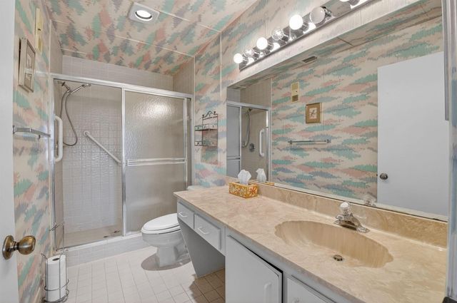 10279 N Circle Lake Drive 202, Boynton Beach, FL 33437