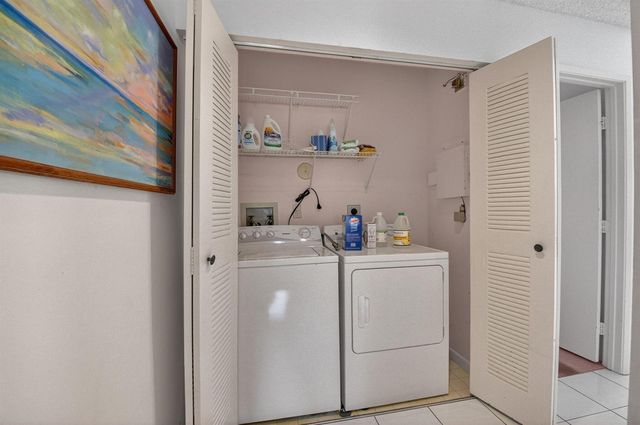 10279 N Circle Lake Drive 202, Boynton Beach, FL 33437