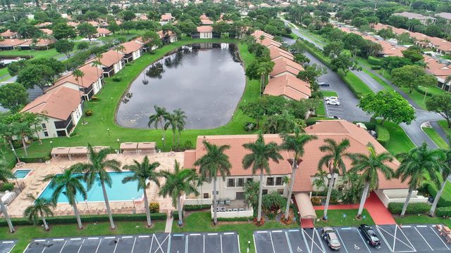 10279 N Circle Lake Drive 202, Boynton Beach, FL 33437