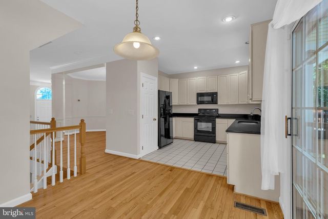 9902 MICHAEL SCHAR CT, Vienna, VA 22181