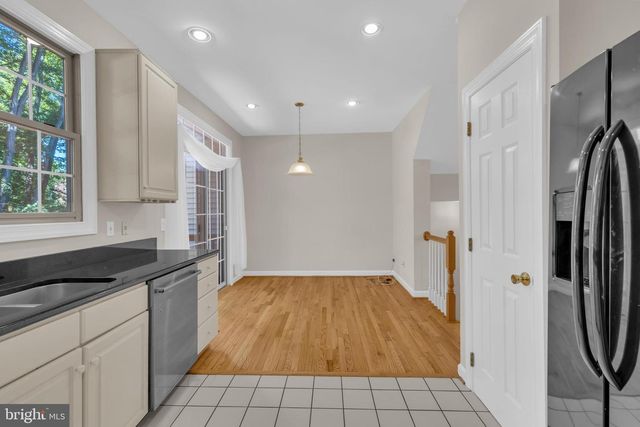 9902 MICHAEL SCHAR CT, Vienna, VA 22181