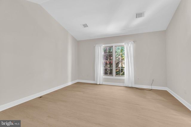 9902 MICHAEL SCHAR CT, Vienna, VA 22181