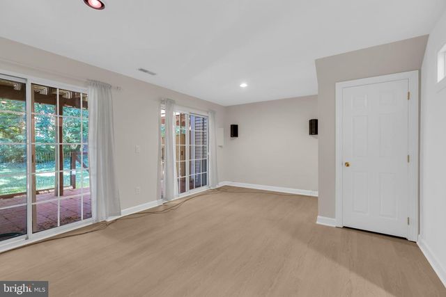 9902 MICHAEL SCHAR CT, Vienna, VA 22181