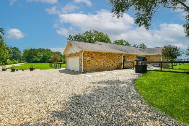 22035 Buescher Road, Tomball, TX 77377