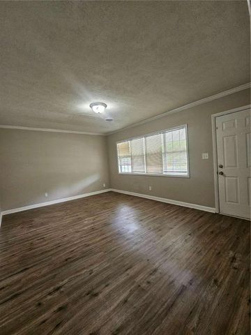 501 Ridgecrest Drive, Riverdale, GA 30274