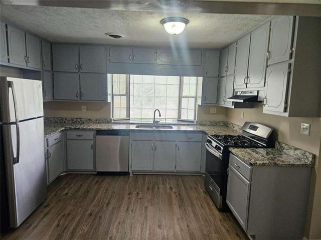 501 Ridgecrest Drive, Riverdale, GA 30274