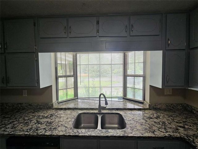 501 Ridgecrest Drive, Riverdale, GA 30274