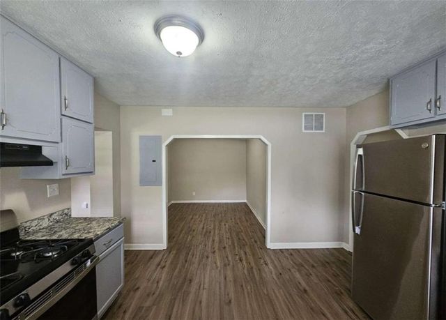 501 Ridgecrest Drive, Riverdale, GA 30274