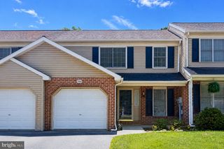 344 CROSSWINDS DR, Lititz, PA 17543