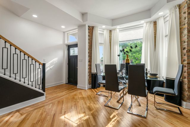 6450 S Greenwood Avenue, Chicago, IL 60637