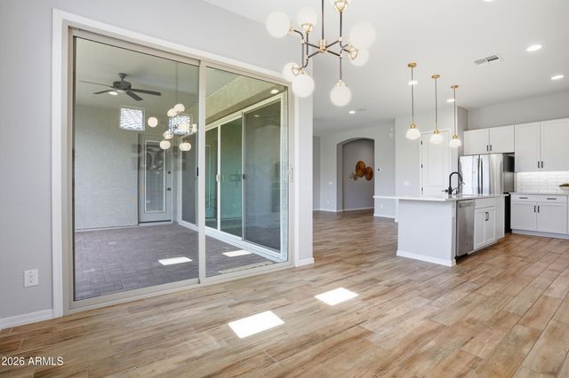 2831 W CHEVELON Drive, San Tan Valley, AZ 85144