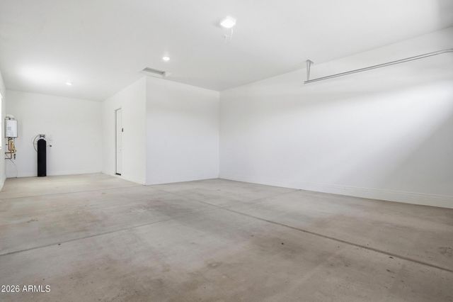 2831 W CHEVELON Drive, San Tan Valley, AZ 85144