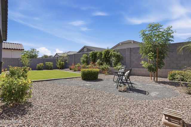 2831 W CHEVELON Drive, San Tan Valley, AZ 85144