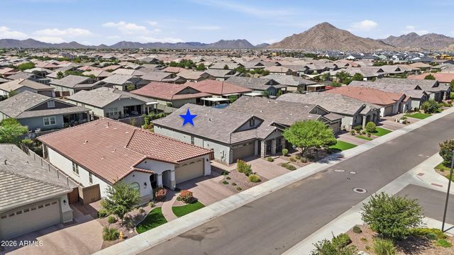 2831 W CHEVELON Drive, San Tan Valley, AZ 85144
