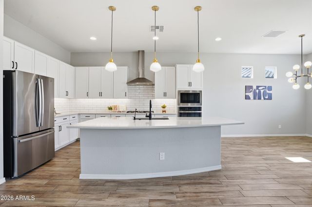 2831 W CHEVELON Drive, San Tan Valley, AZ 85144