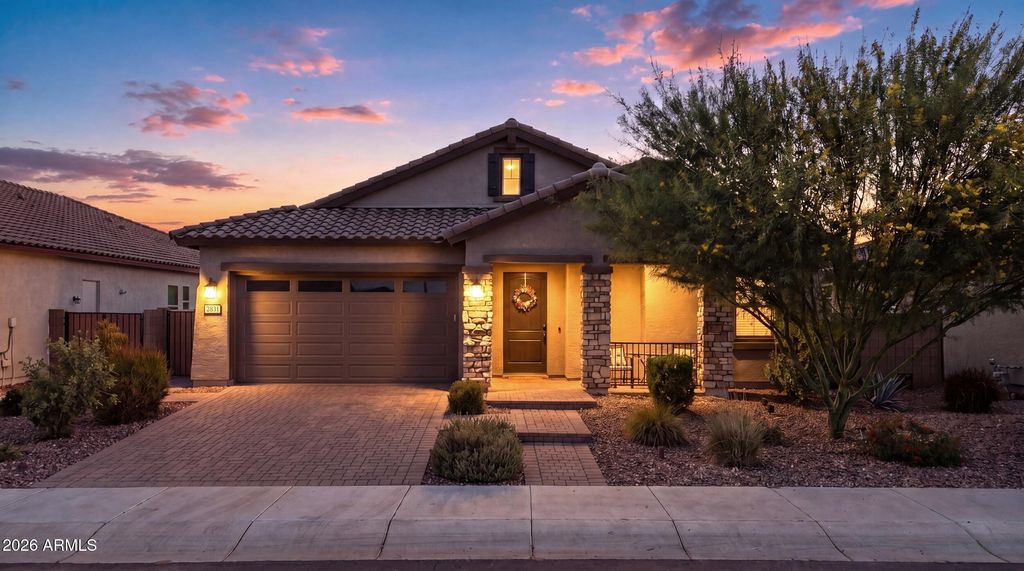 2831 W CHEVELON Drive, San Tan Valley, AZ 85144