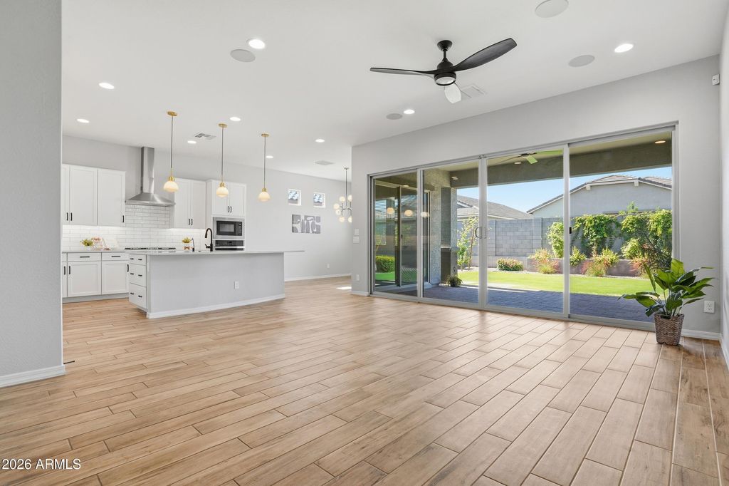 2831 W CHEVELON Drive, San Tan Valley, AZ 85144 — photo 4