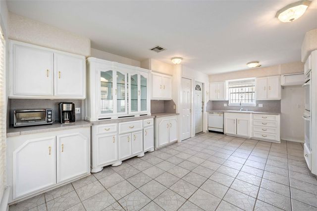 3910 Brookston Street, Houston, TX 77045