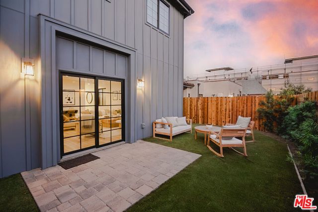 11026 Hortense Street 4, North Hollywood, CA 91602