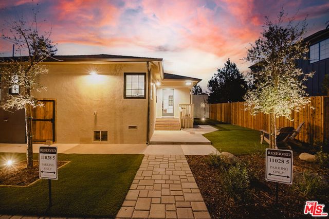 11026 Hortense Street 4, North Hollywood, CA 91602