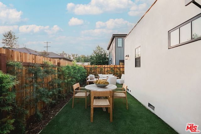 11026 Hortense Street 4, North Hollywood, CA 91602