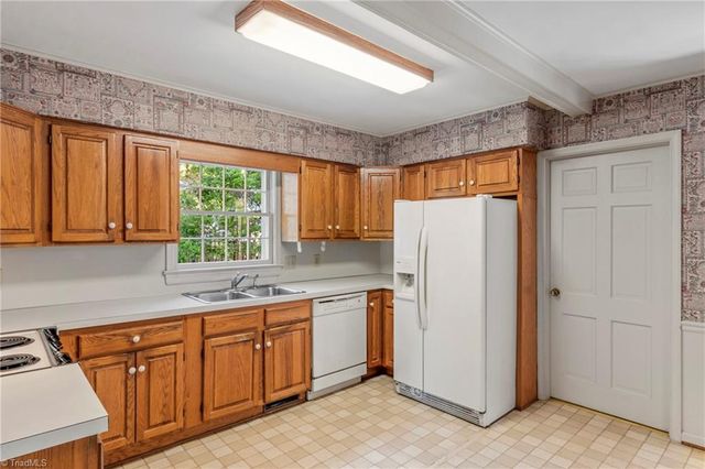 1300 Valleymede Road, Greensboro, NC 27410