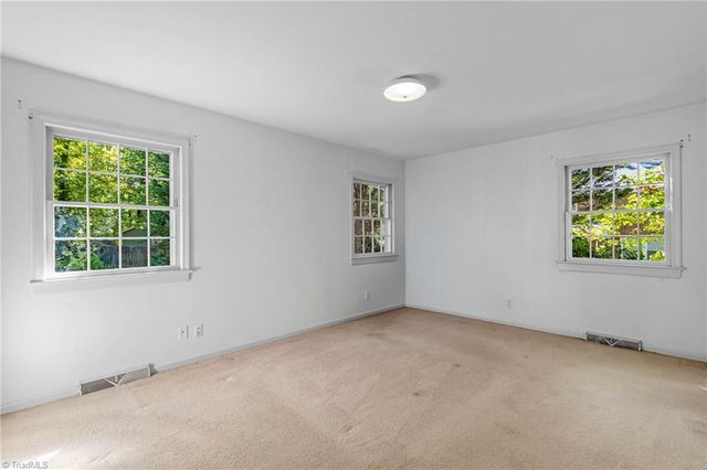 1300 Valleymede Road, Greensboro, NC 27410