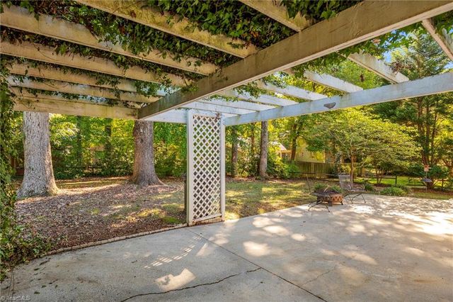 1300 Valleymede Road, Greensboro, NC 27410