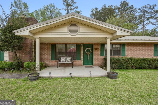 223 S Sheffield Street, Kingsland, GA 31548